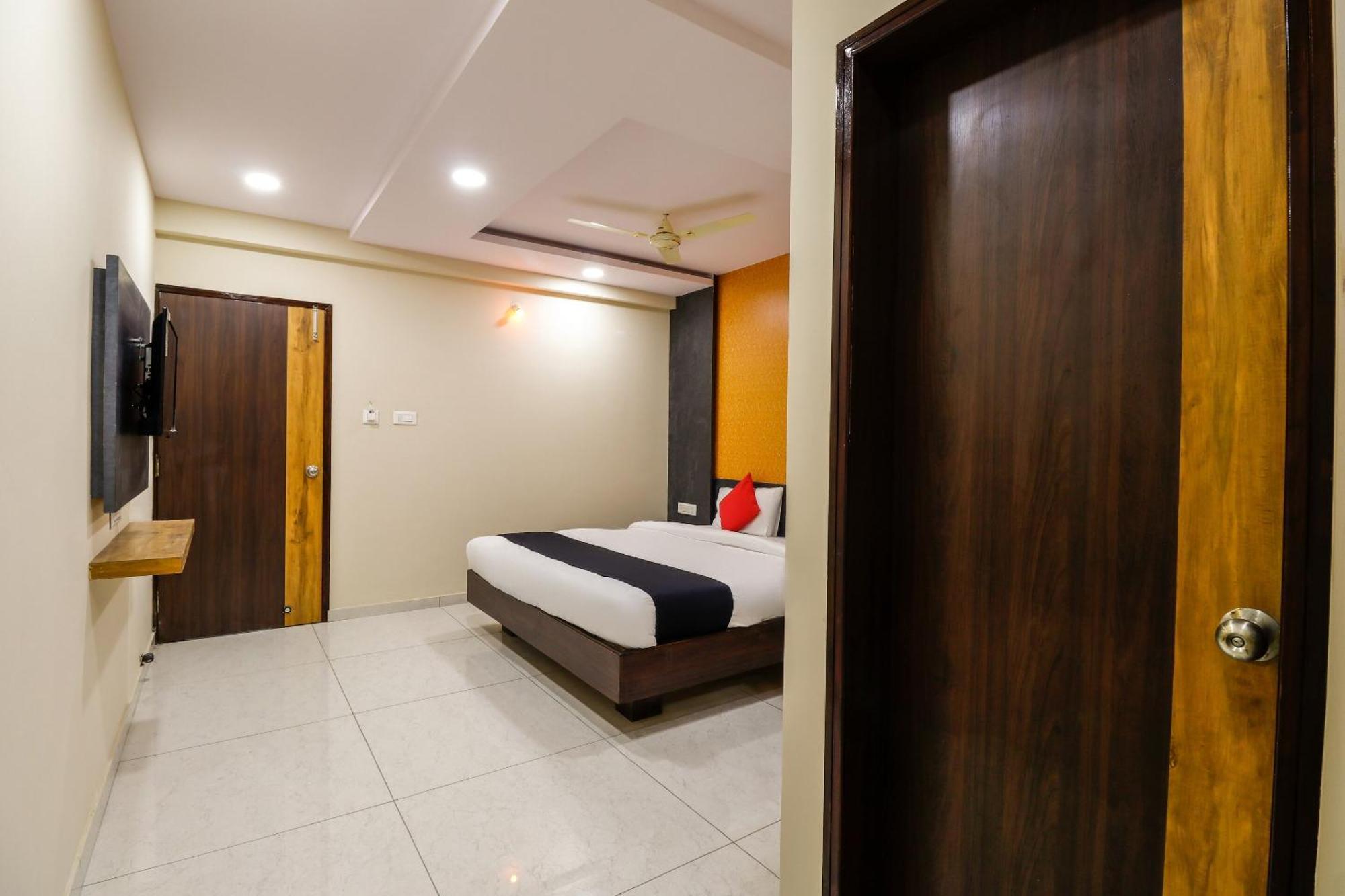 Capital O N R Residency Otel Yelahanka Dış mekan fotoğraf