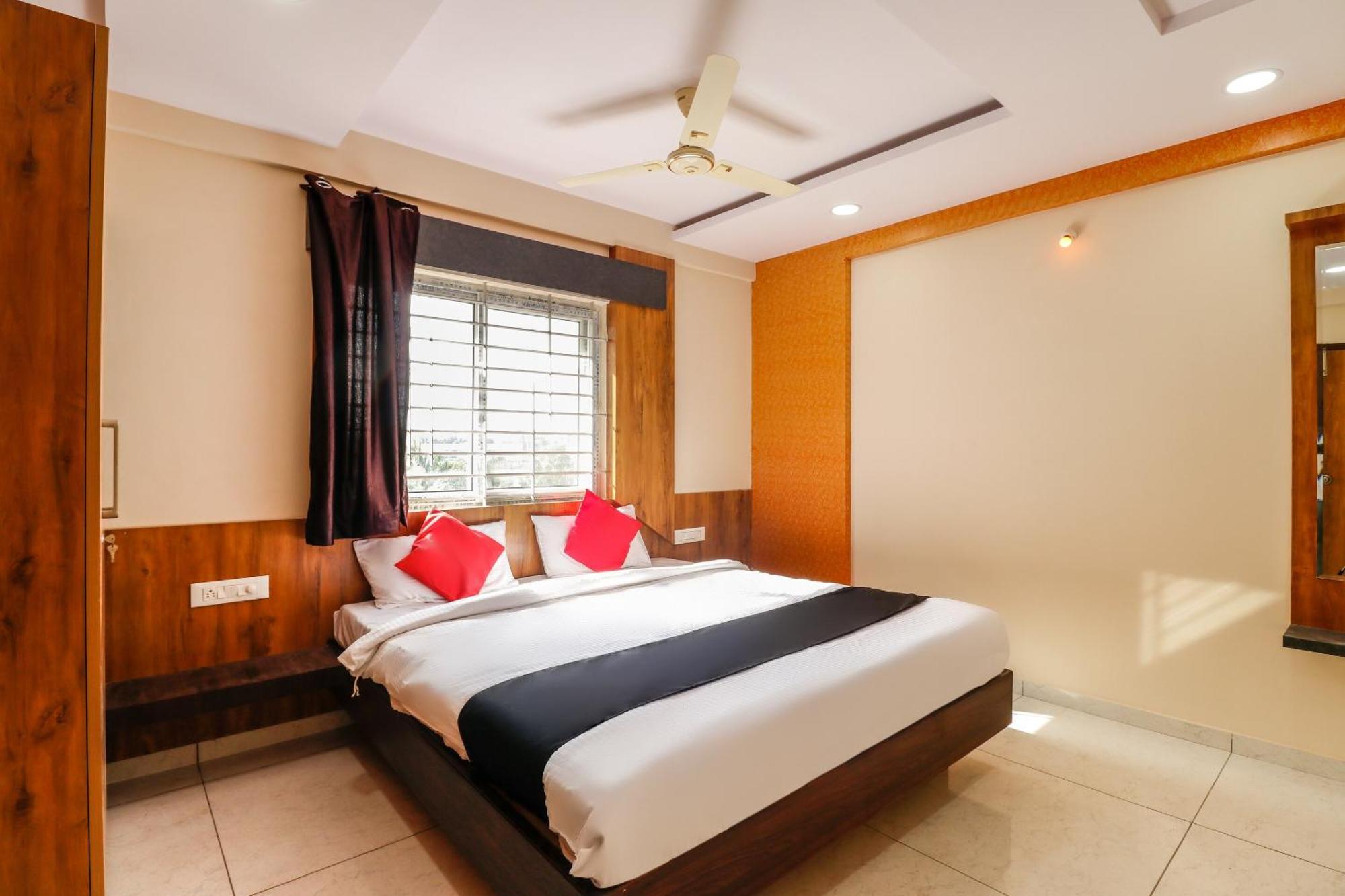 Capital O N R Residency Otel Yelahanka Dış mekan fotoğraf