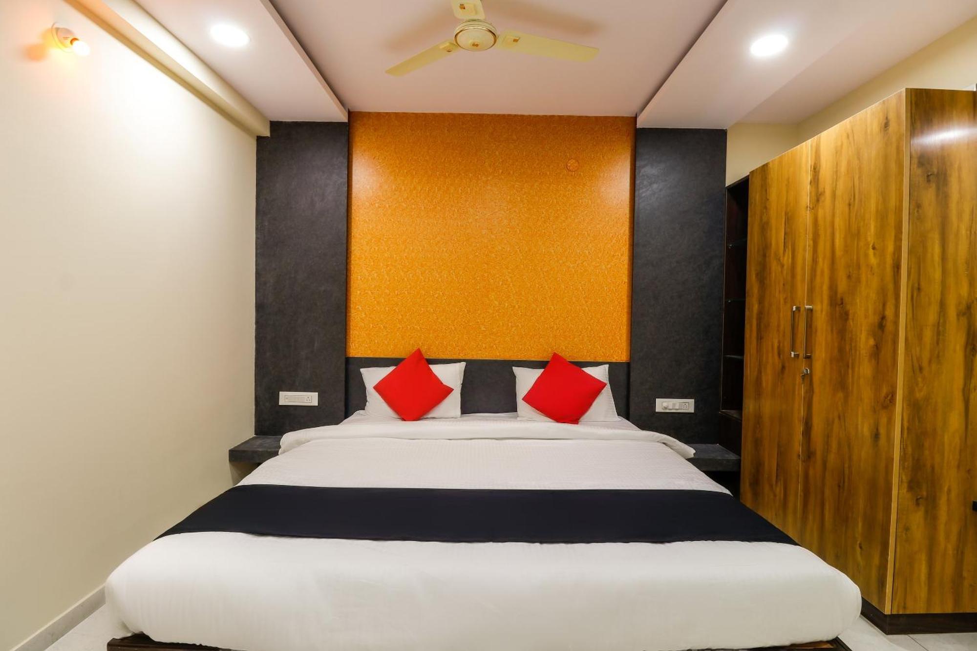 Capital O N R Residency Otel Yelahanka Dış mekan fotoğraf