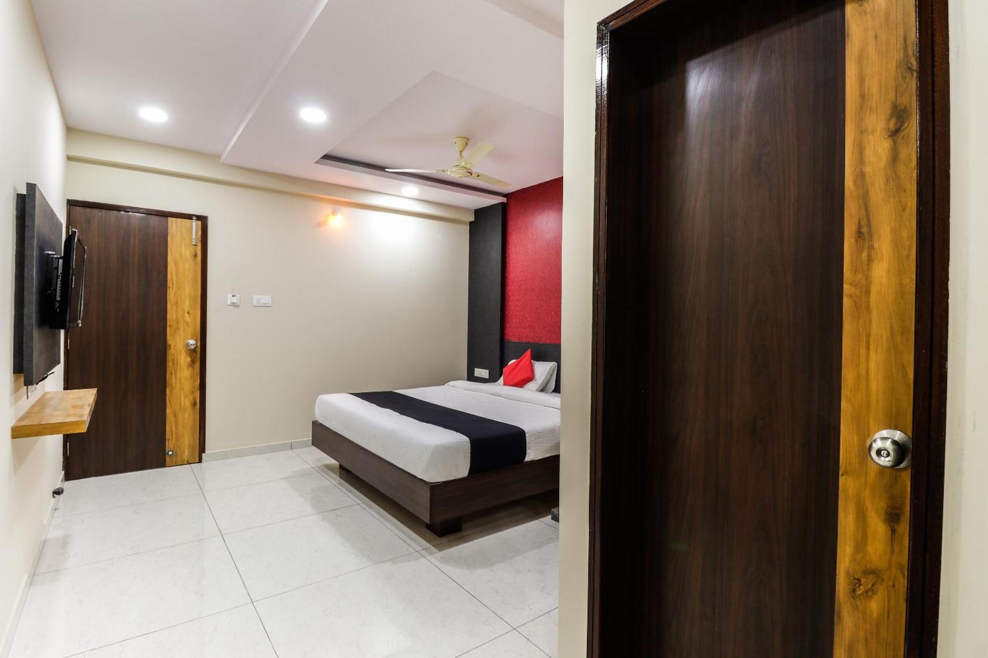 Capital O N R Residency Otel Yelahanka Dış mekan fotoğraf