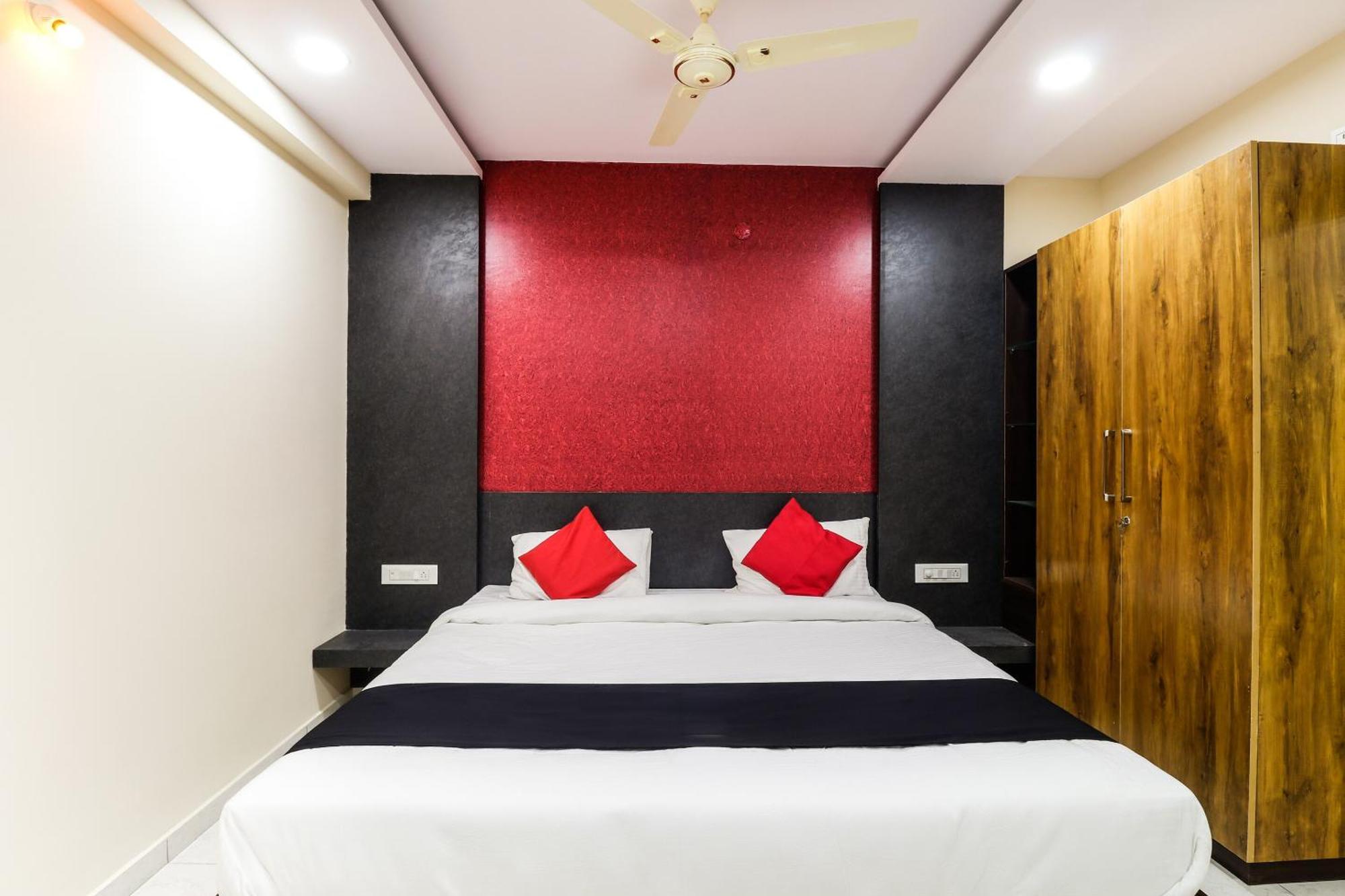Capital O N R Residency Otel Yelahanka Dış mekan fotoğraf