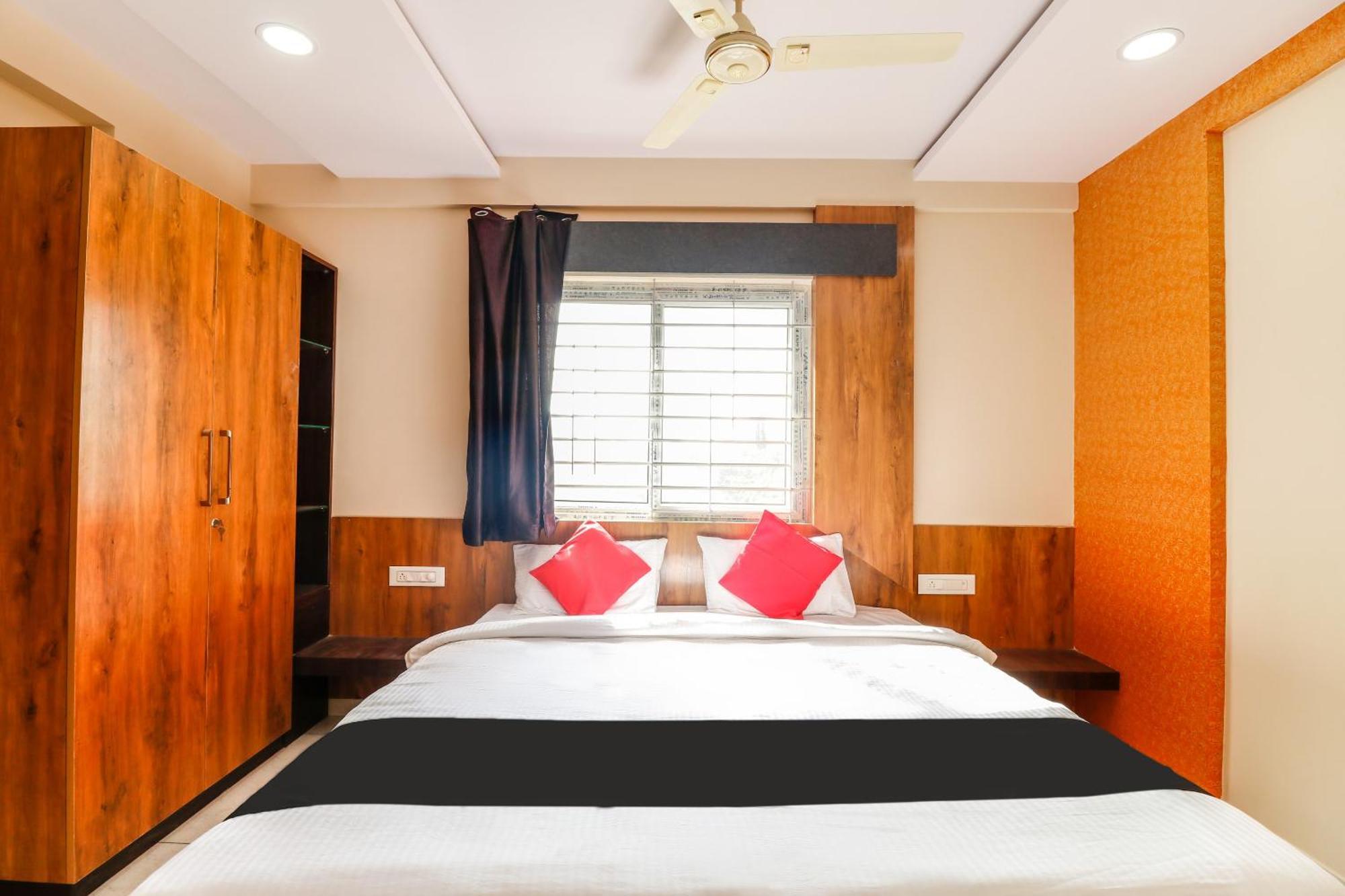 Capital O N R Residency Otel Yelahanka Dış mekan fotoğraf
