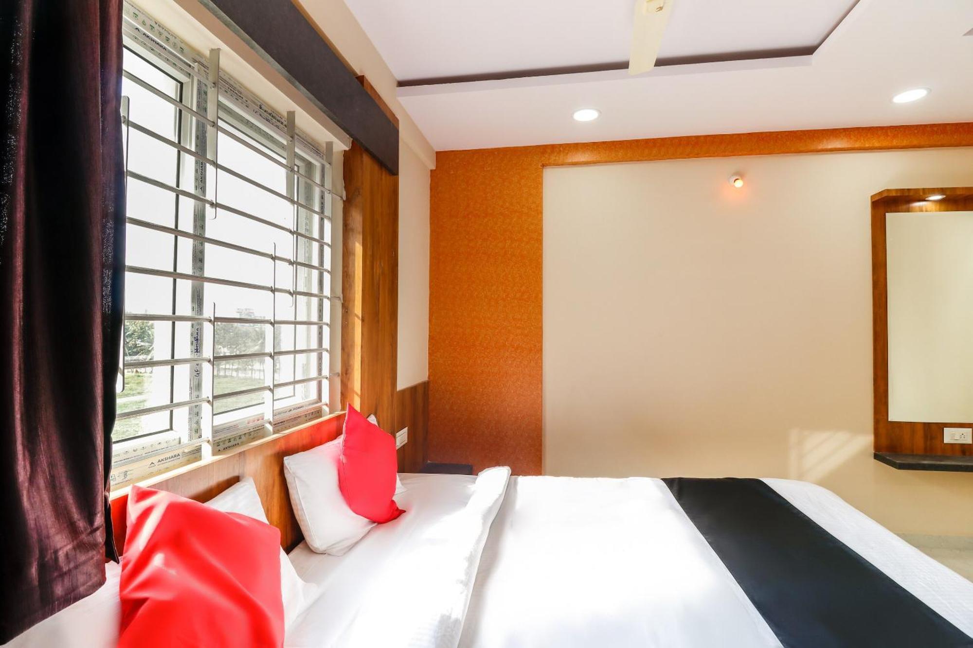Capital O N R Residency Otel Yelahanka Dış mekan fotoğraf