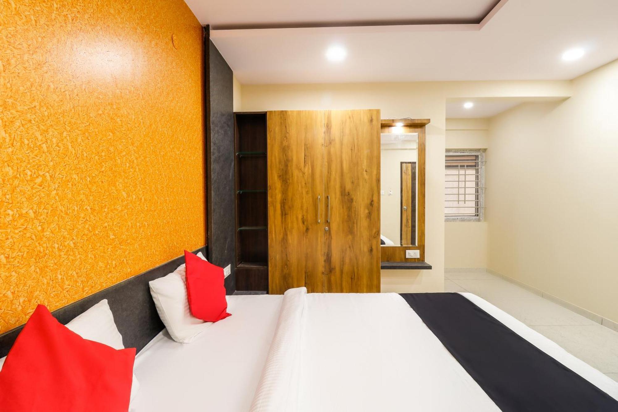 Capital O N R Residency Otel Yelahanka Dış mekan fotoğraf